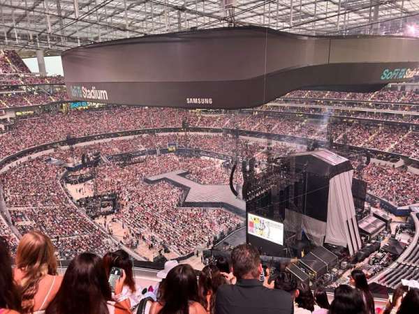 SoFi Stadium, section: 452, row: 6, seat: 10
