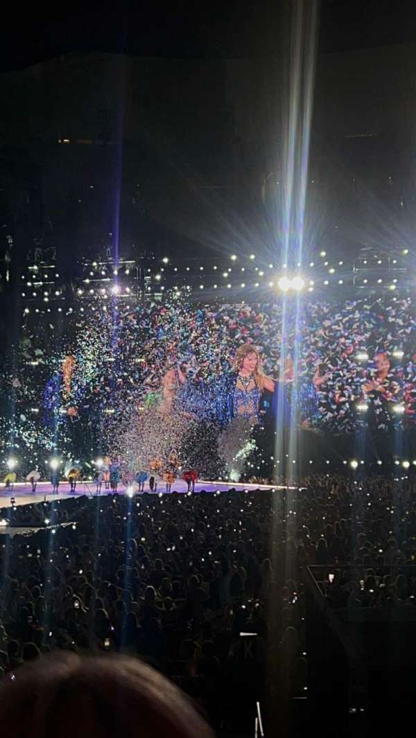 SoFi Stadium, section: 124, row: 5, seat: 4