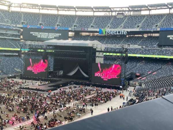 MetLife Stadium, section: 219, row: 1, seat: 21