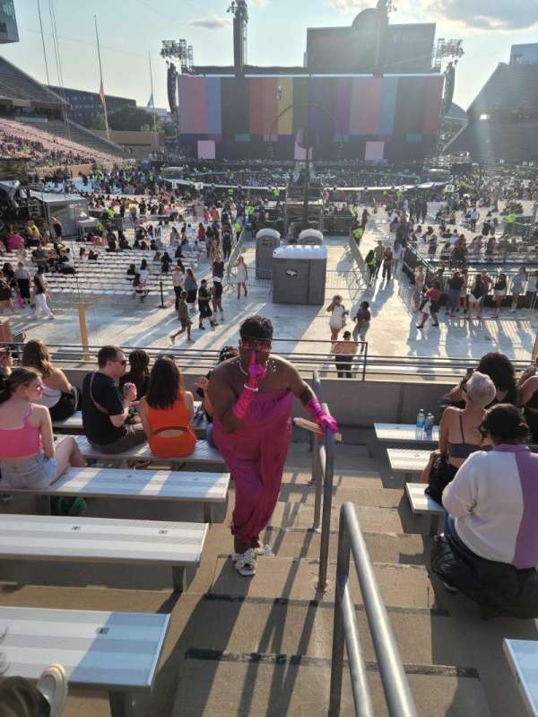 Huntington Bank Stadium, section: 126, row: 15, seat: 1