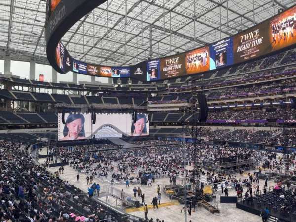 SoFi Stadium, section: 226, row: 1, seat: 1