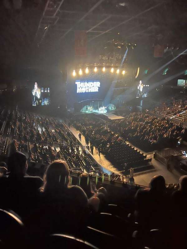 Spokane Arena, section: 220, row: 5, seat: 4