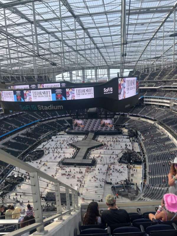 SoFi Stadium, section: 526, row: 6, seat: 13