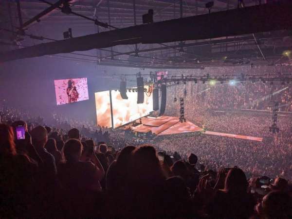 Kia Forum, section: 227, row: 15, seat: 10