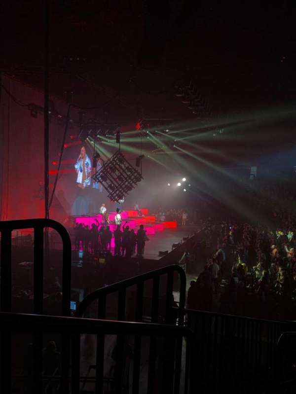 MGM Grand Garden Arena, section: 7, row: Q, seat: 15