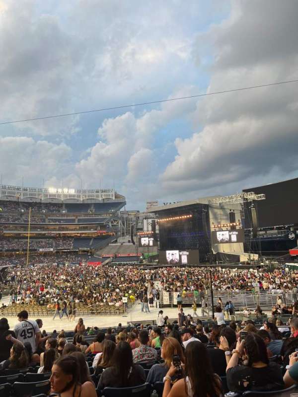 Yankee Stadium, section: 112, row: 14, seat: 10