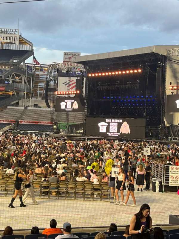 Yankee Stadium, section: 112, row: 1, seat: 8