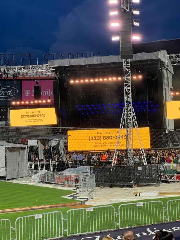 Yankee Stadium, section: 117A, row: 2, seat: 9