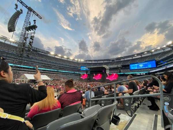 MetLife Stadium, section: 117, row: 12, seat: 3