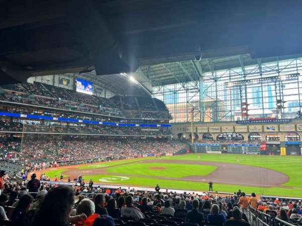 Daikin Park, section: 126, row: 37, seat: 16