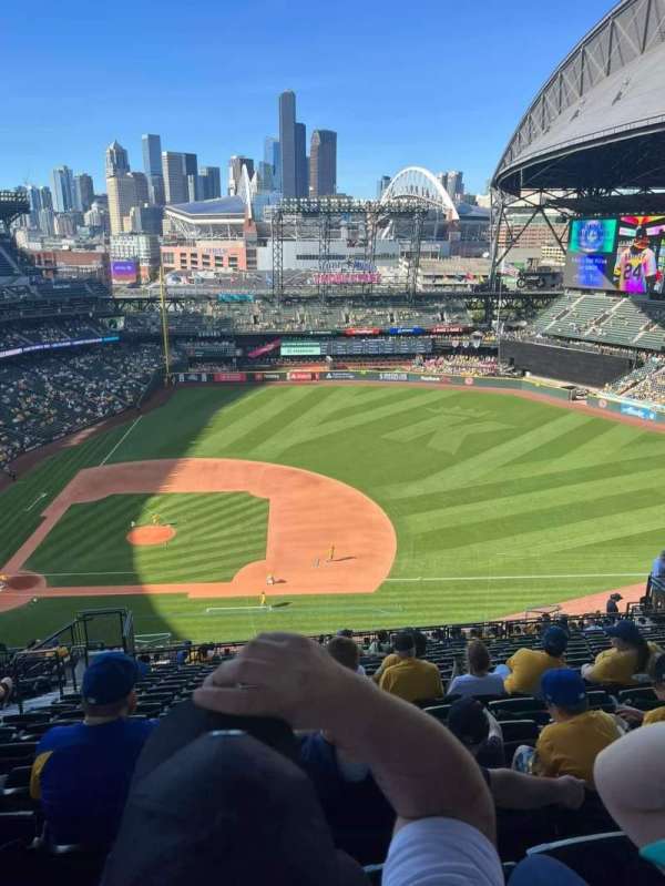 T-Mobile Park, section: 321, row: 22, seat: 23