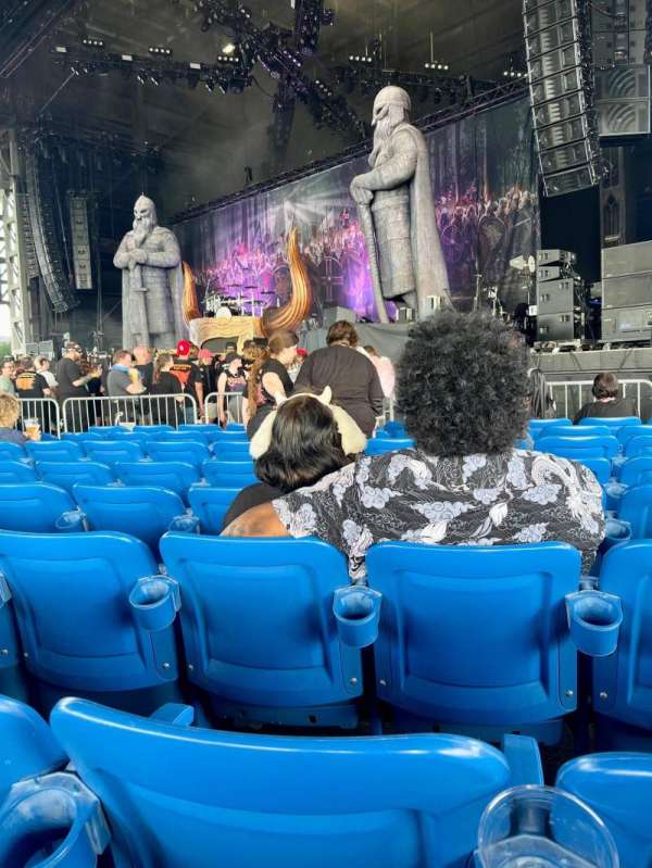 Hollywood Casino Amphitheatre, section: 103, row: M, seat: 11