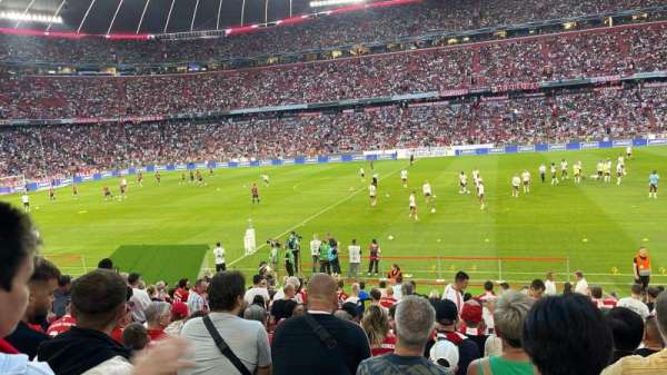 Allianz Arena, section: 104, row: 17, seat: 20