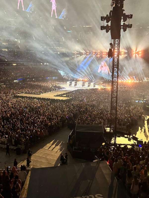 SoFi Stadium, section: 237, row: 1, seat: 14