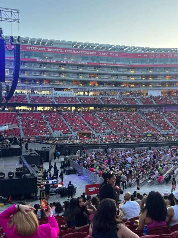 Levi's Stadium, section: 119, row: 20, seat: 8