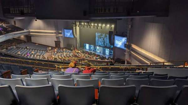 Rosemont Theatre, section: 202, row: P, seat: 6