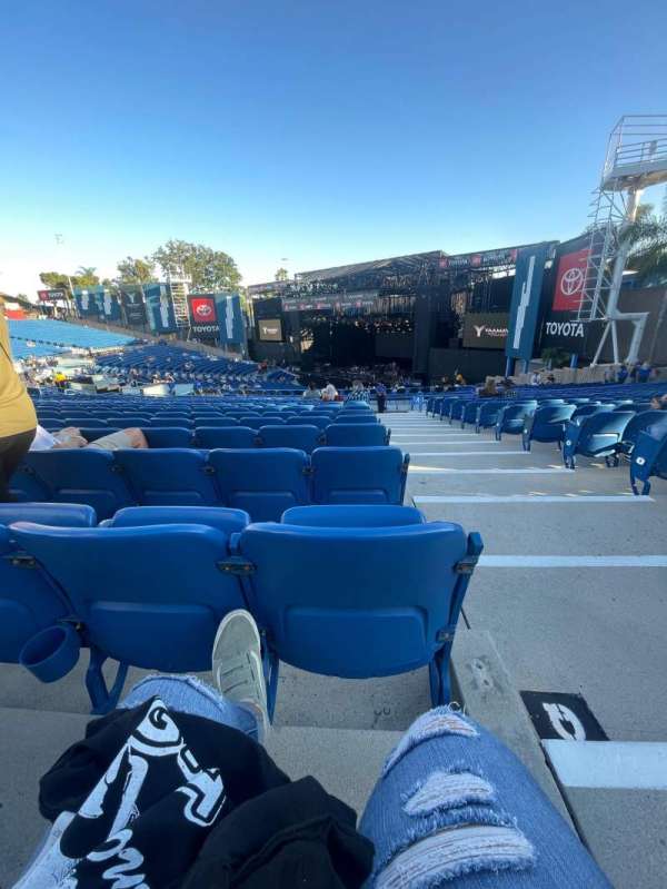 Pacific Amphitheatre, section: 7, row: R, seat: 57