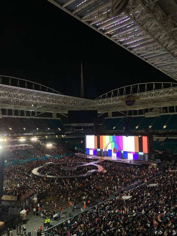 Hard Rock Stadium, section: 324, row: 1, seat: 13