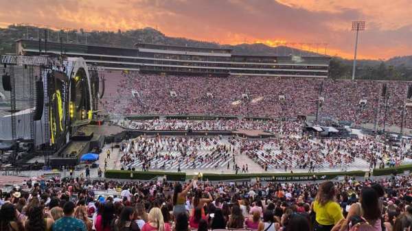Rose Bowl, section: 3-H, row: 69, seat: 114