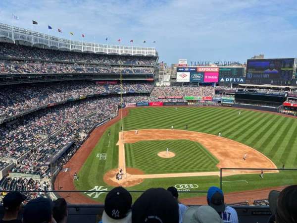 Yankee Stadium, section: 318, row: 4, seat: 3