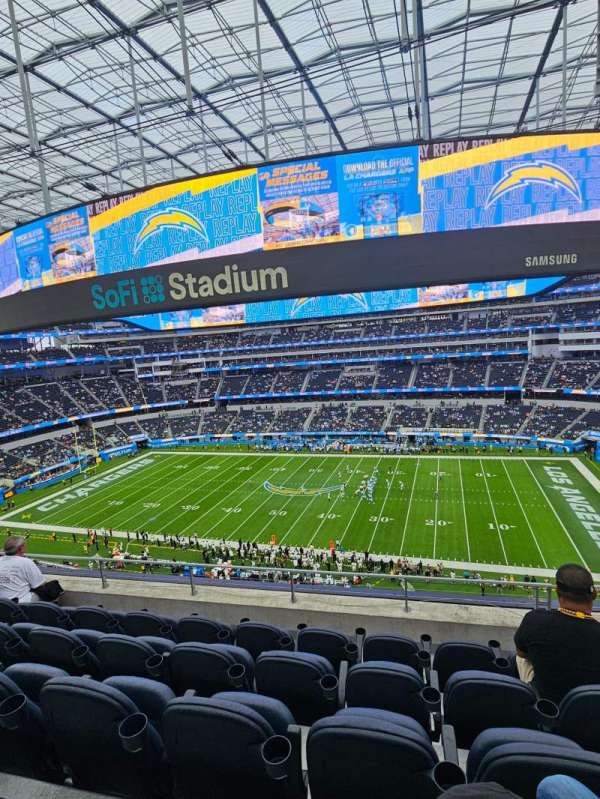 SoFi Stadium, section: 352, row: 5, seat: 12