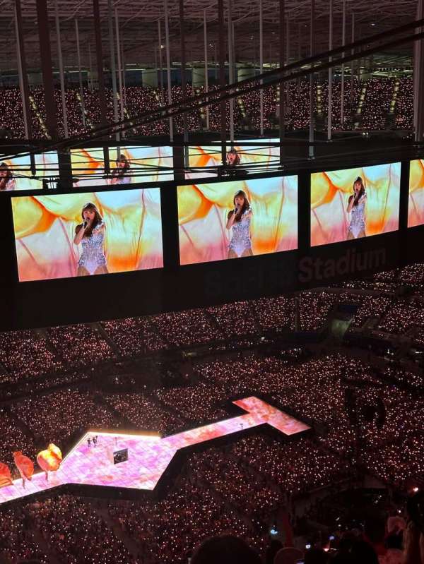 SoFi Stadium, section: 510, row: 22