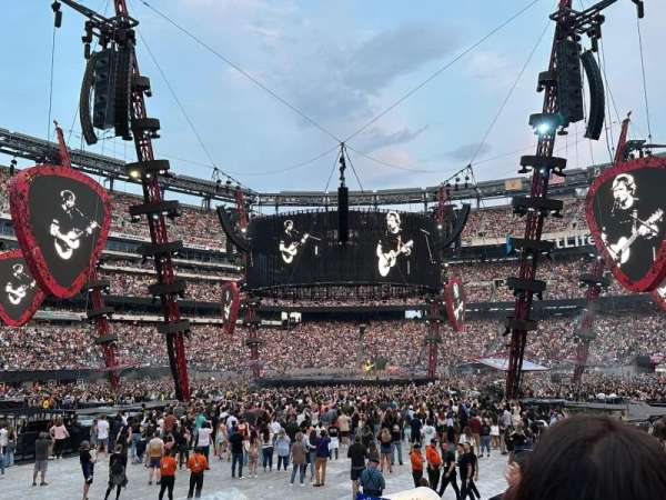 MetLife Stadium, section: 146, row: 7, seat: 1