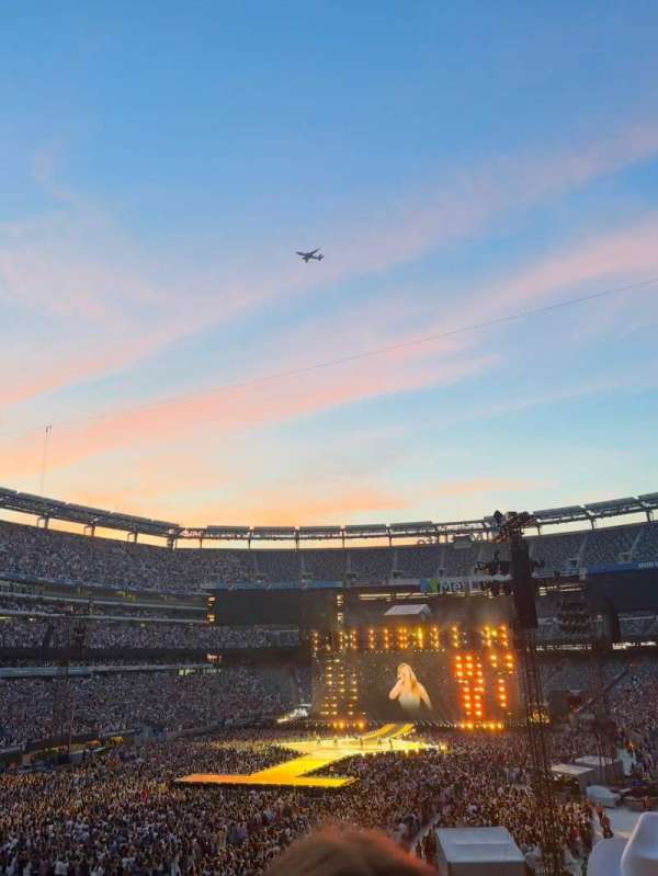 MetLife Stadium, section: 123, row: 39, seat: 20