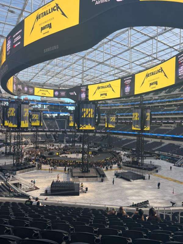SoFi Stadium, section: 203, row: 17, seat: 8