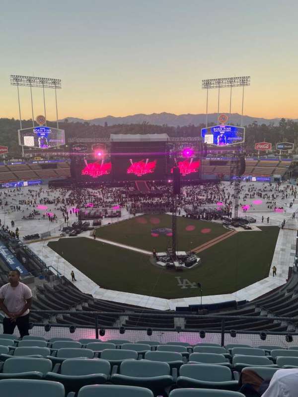 Dodger Stadium, section: 3RS, row: G, seat: 9