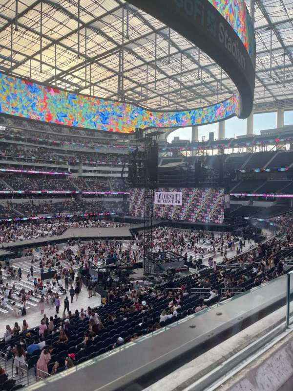 SoFi Stadium, section: C242, row: 1, seat: 9