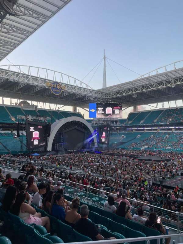 Hard Rock Stadium, section: 242, row: 10, seat: 19