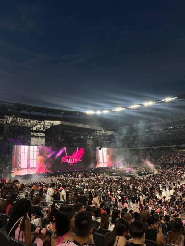 MetLife Stadium, section: 137, row: 17, seat: 12
