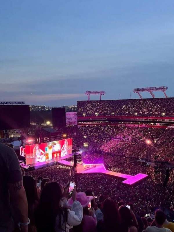 Raymond James Stadium, section: 341, row: T, seat: 1