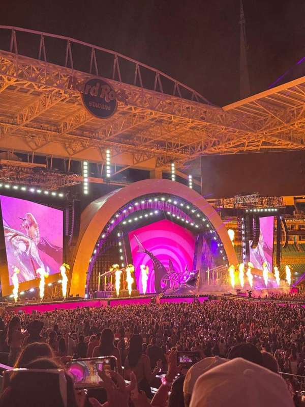 Hard Rock Stadium, section: 144, row: 20, seat: 19