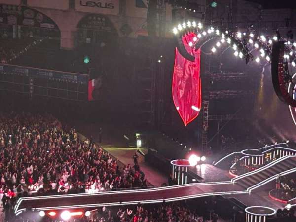 Daikin Park, section: 433, row: 4, seat: 8