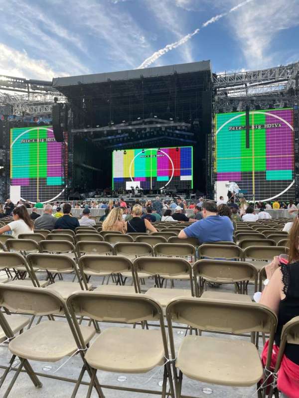 MetLife Stadium, section: Floor 2, row: 19, seat: 9