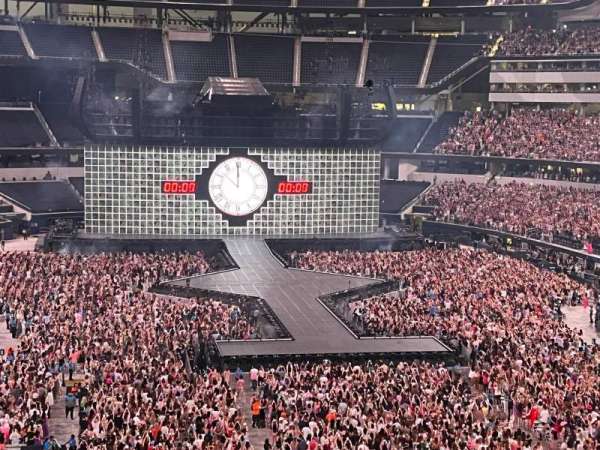 SoFi Stadium, section: 231, row: 22, seat: 7