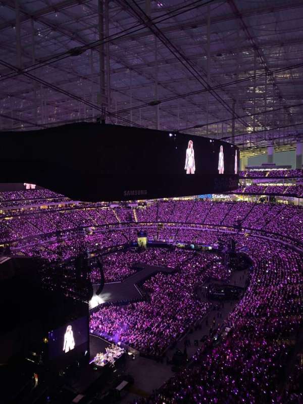 SoFi Stadium, section: 405, row: 1, seat: 1