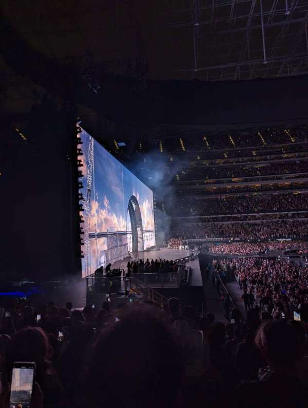 SoFi Stadium, section: C109, row: 13, seat: 12