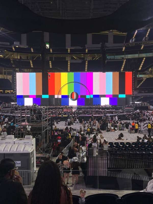 SoFi Stadium, section: 122, row: 6, seat: 16