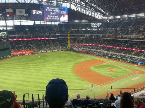 Globe Life Field, section: 207, row: 10, seat: 2