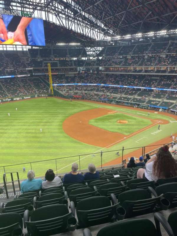 Globe Life Field, section: 207, row: 9, seat: 2