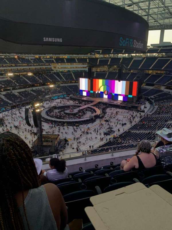 SoFi Stadium, section: 342, row: 6, seat: 10