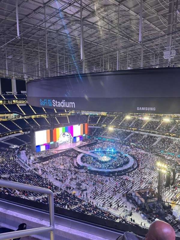 SoFi Stadium, section: 421, row: 3, seat: 22