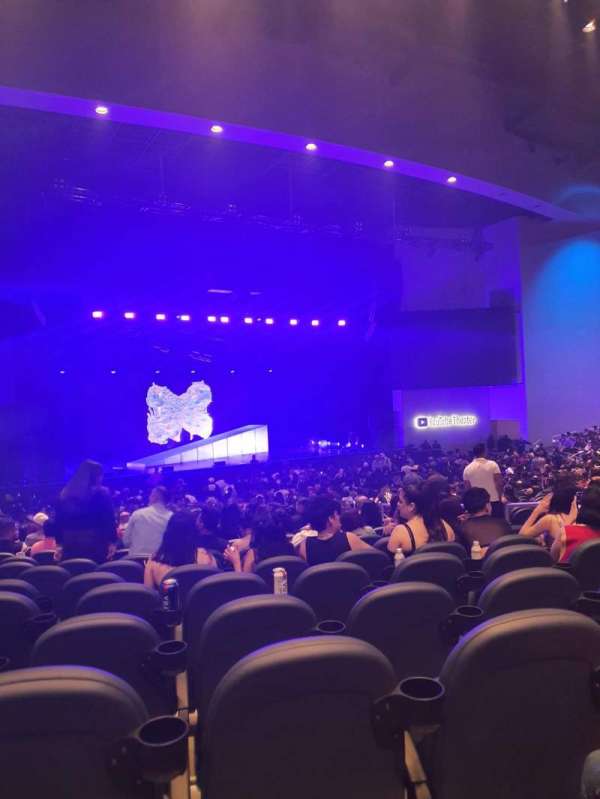 YouTube Theater, section: 102, row: W, seat: 17