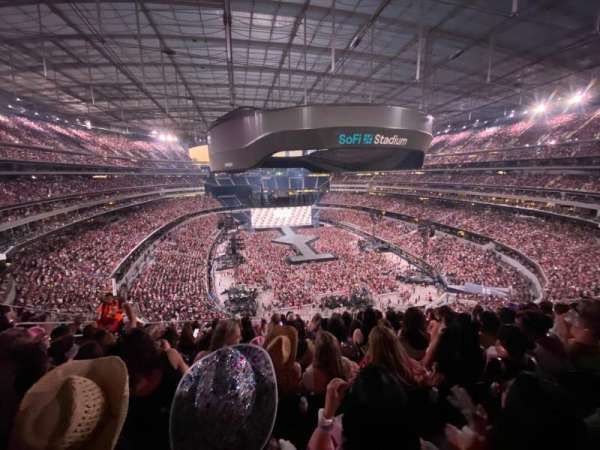 SoFi Stadium, section: 334, row: 9, seat: 16
