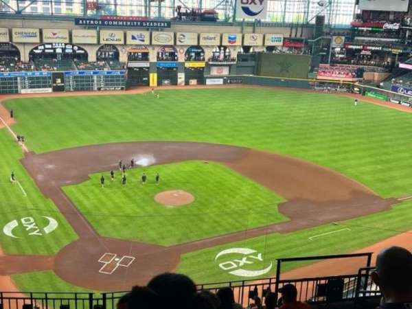 Daikin Park, section: 321, row: 8, seat: 10