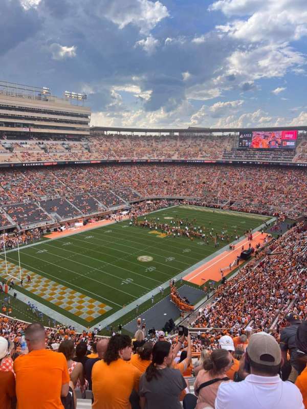Neyland Stadium, section: HH, row: 15, seat: 41