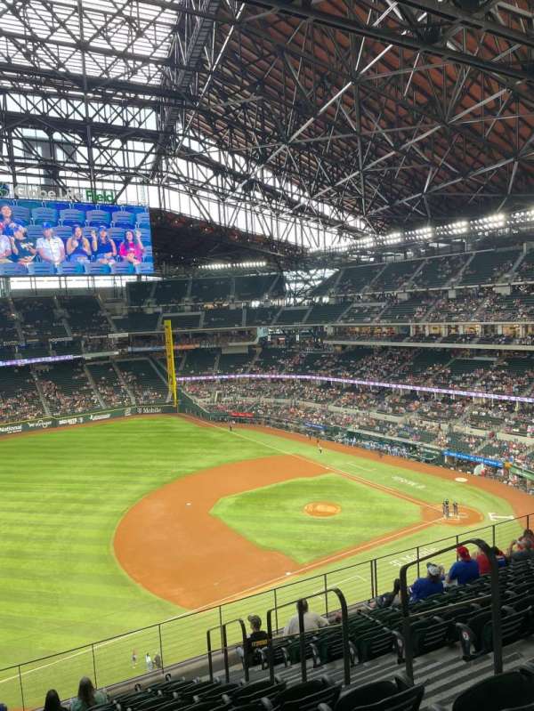 Globe Life Field, section: 208, row: 11, seat: 25